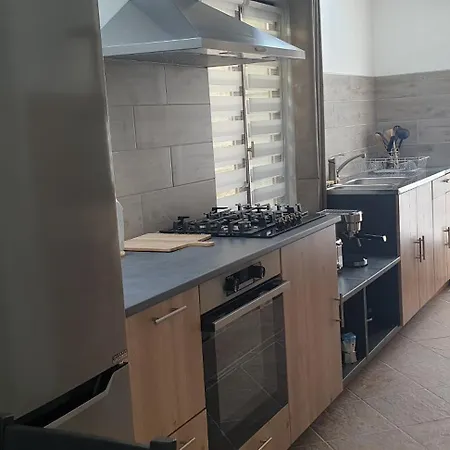 Chez Philippe Et Agnes T2 *